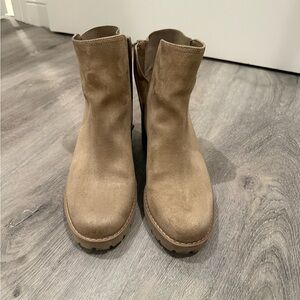 Giani Bernini Beige Winter Boots suede